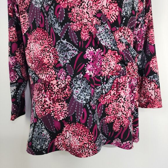 Chicos Womens Top Size 1 Medium Pink Printed Peplum Faux Wrap 3/4 Sleeve Stretch - Picture 6 of 8